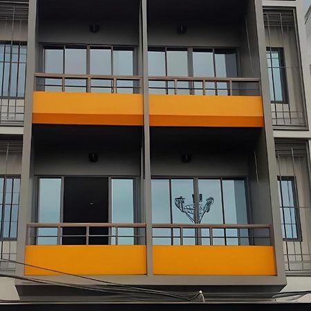 Chomtrang Hotel Exterior photo